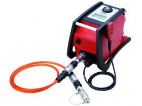 Гидравлический насос переносной с аккумулятором TOP до 700 бар с 1,5м гибким шлангом высокого давления и сумкой